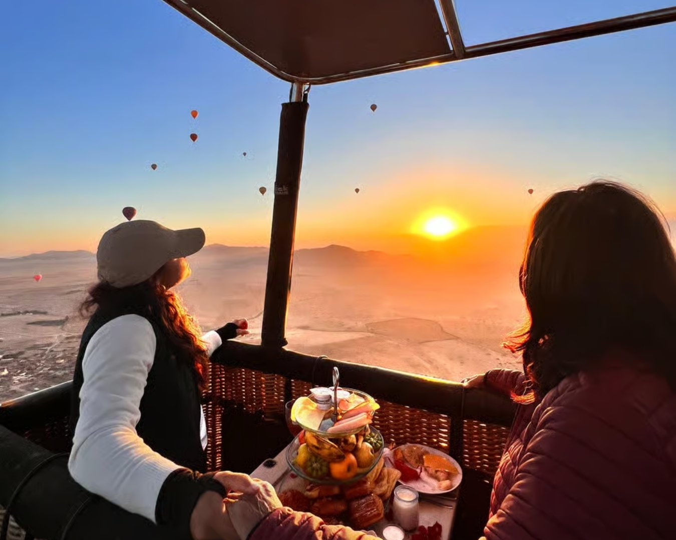 Hot air balloon flight over Marrakech at sunrise with Berber breakfast
